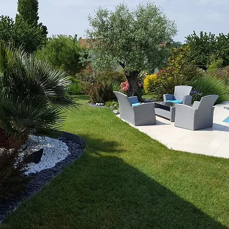 Chambres D'hotes Les Roses Tremieres * Meschers-sur-Gironde